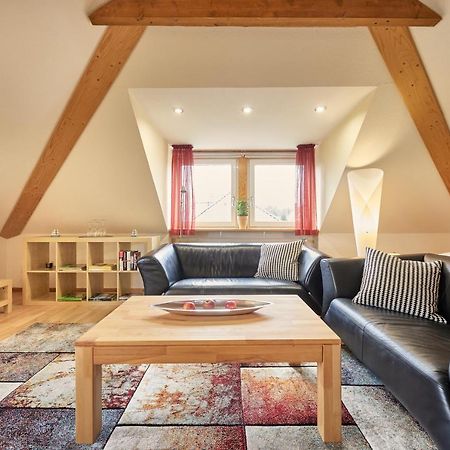 Ferienwohnung Raffael 100 Qm, 2 Grosse Betten Im Wohnzimmer Cuxhaven Exteriör bild